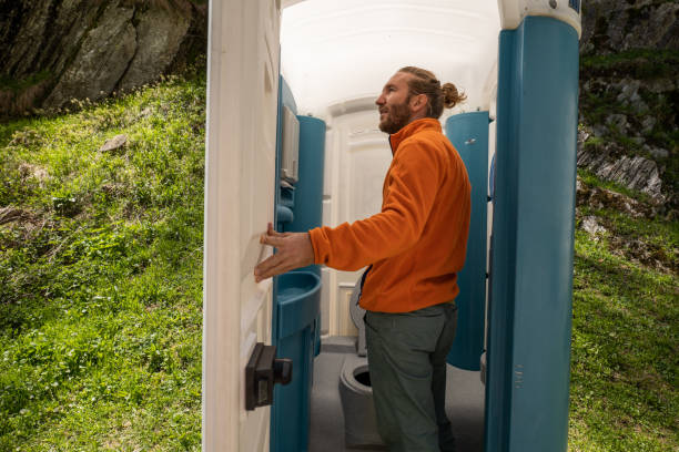 Best Portable bathroom rental  in Tangerine, FL